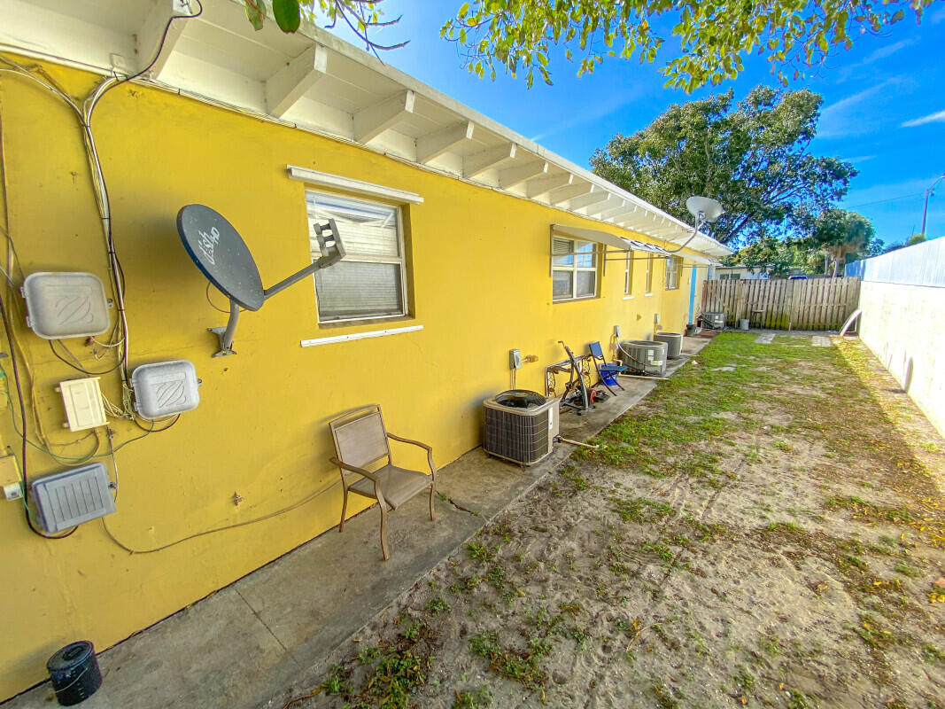 527 48th Street