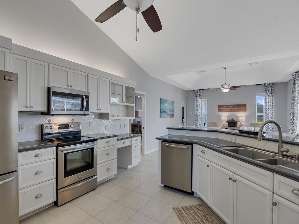 Sawgrass Lakes Ph 2 - Residential