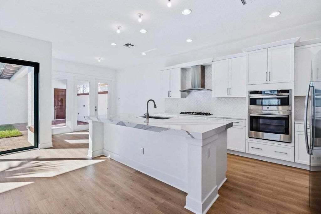 Photo of 13169 Alton Road, Palm Beach Gardens, FL 33418 (MLS # R10995831)