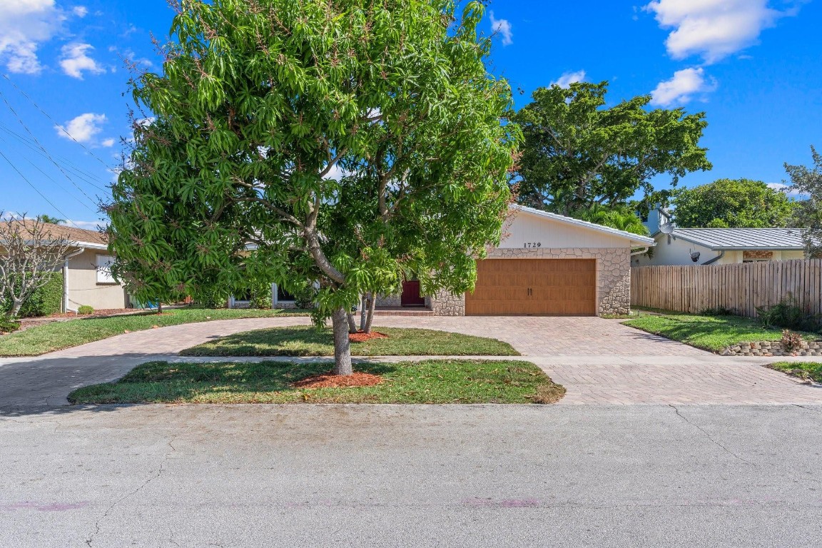 1729 NW 36th Court