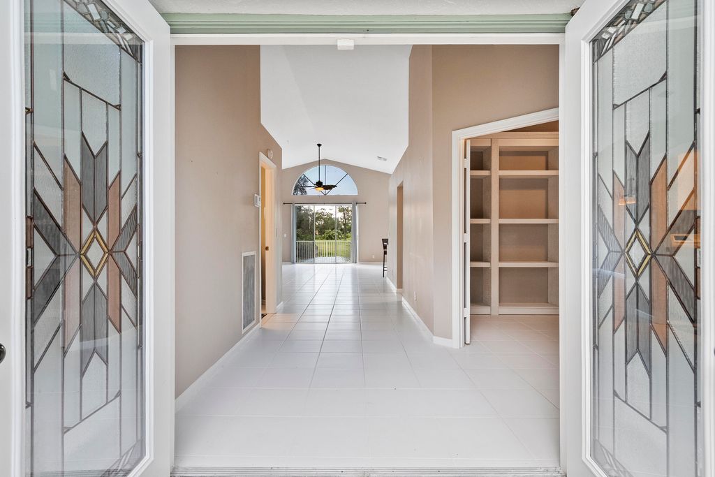 Photo of 1401 SE Glencoe Court, Port Saint Lucie, FL 34952 (MLS # R11113562)