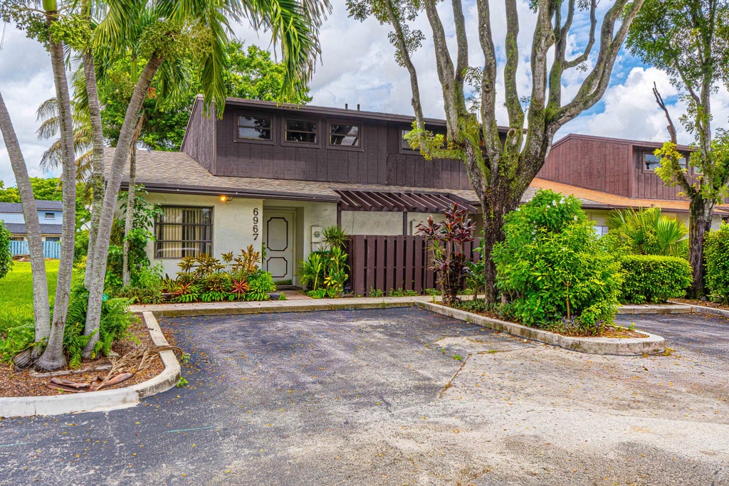 Photo of 6967 SW 40TH Street #5-R, Miramar, FL 33023 (MLS # B26075115)