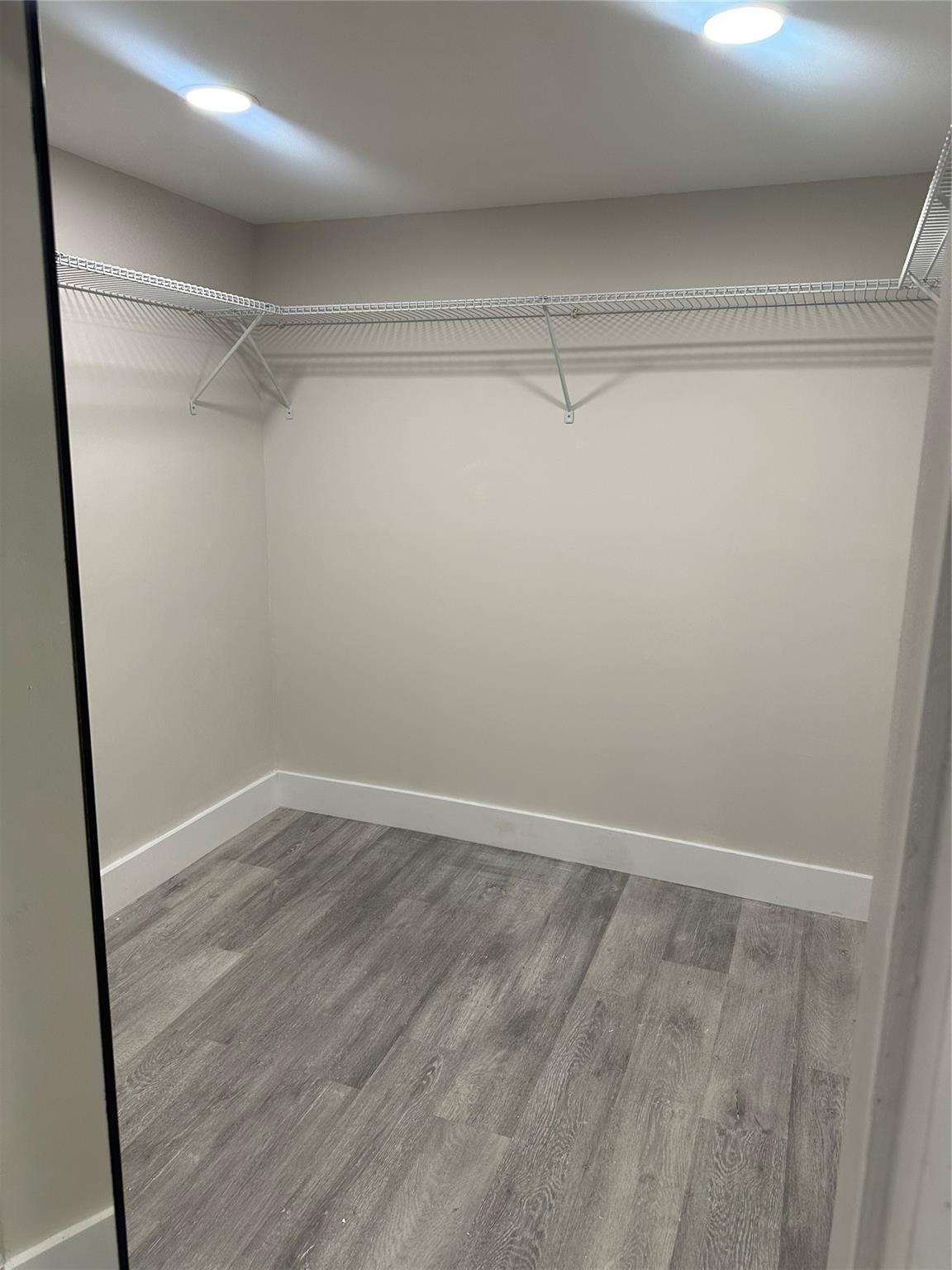 Lauderdale Pines 8-27 B - Residential Lease