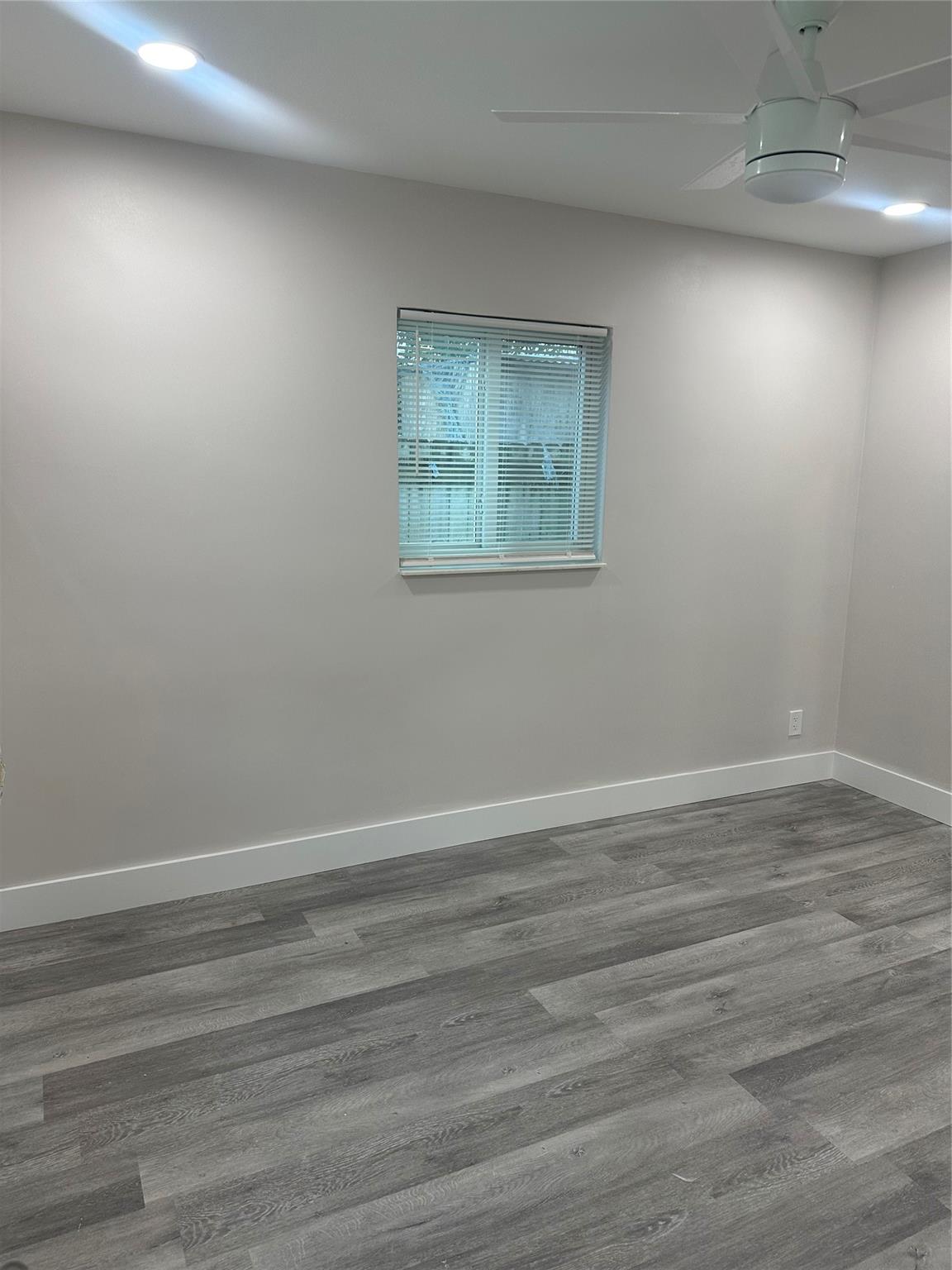 Lauderdale Pines 8-27 B - Residential Lease