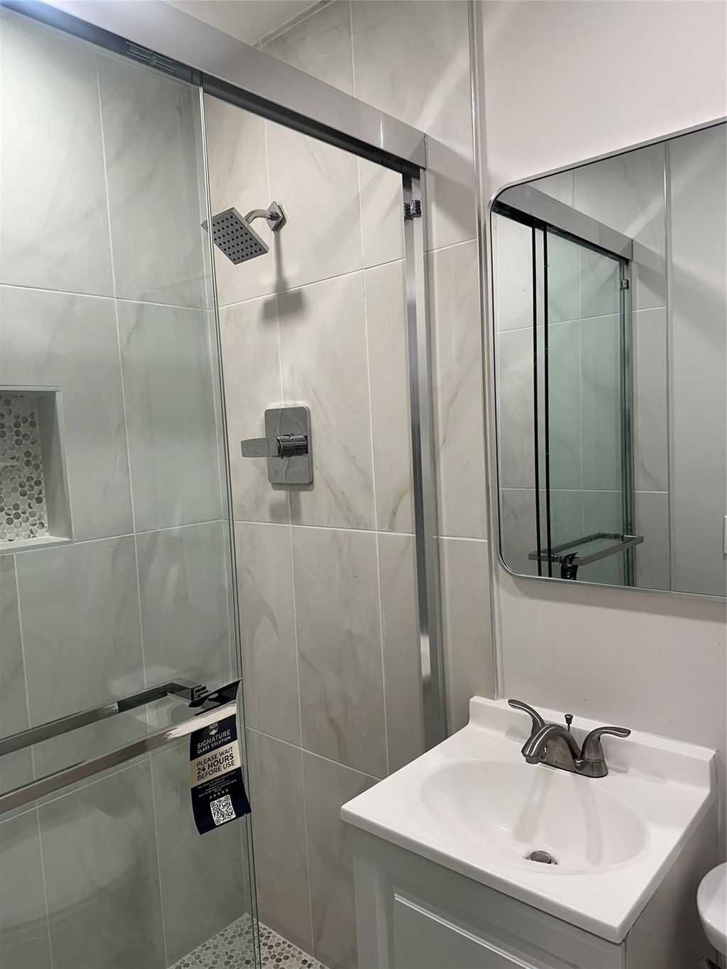 Photo of 615 SW 17th St #Rear Cottage, Fort Lauderdale, FL 33315 (MLS # F10540539)