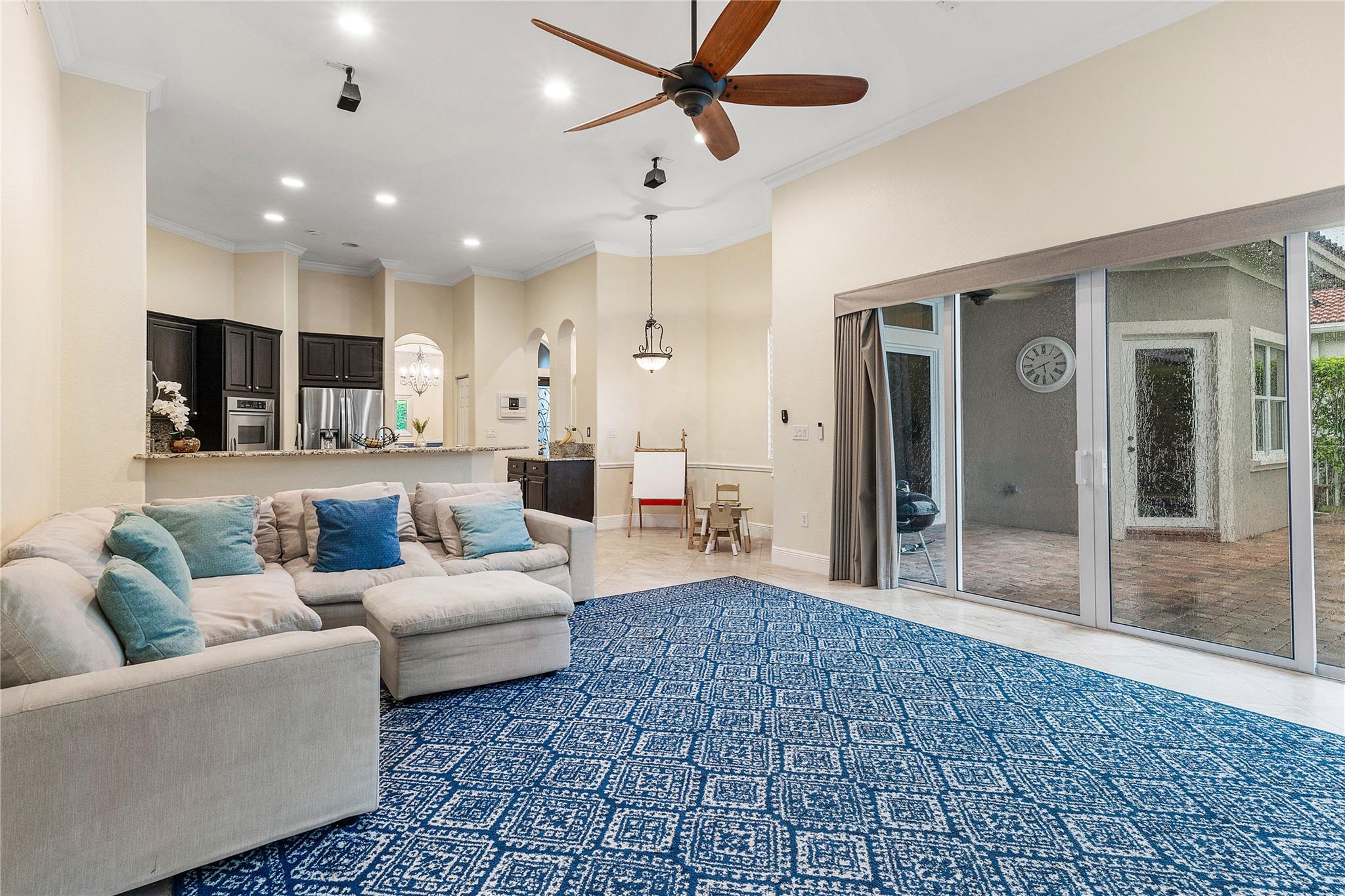 918 NW 123rd Dr, Coral Springs, FL, 33071/$899,000 4 918 NW 123rd Dr