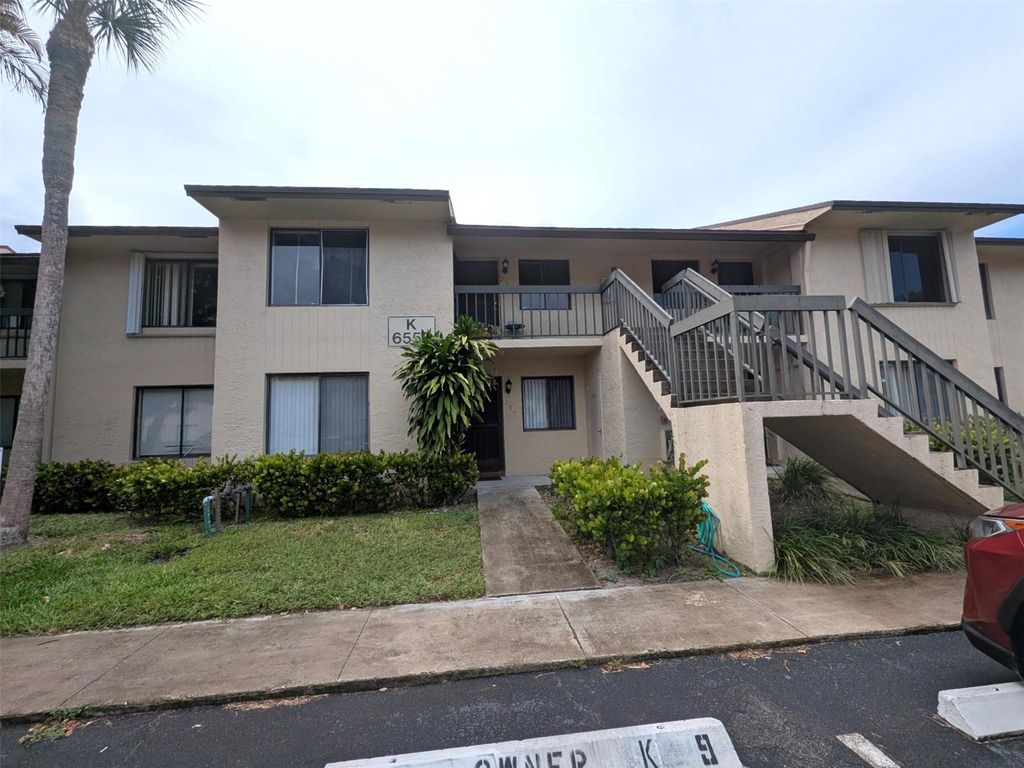 Photo of 6550 Somerset Drive #105, Boca Raton, FL 33433 (MLS # F10512282)