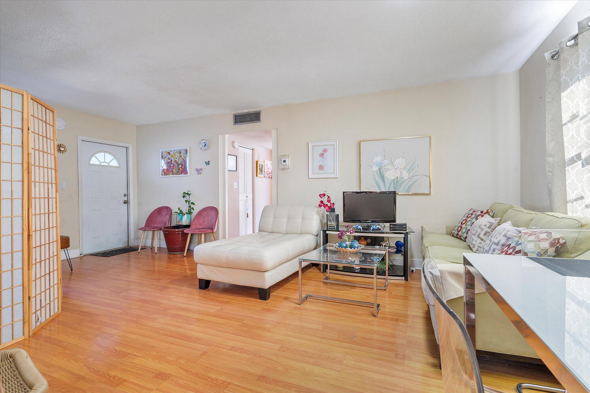 714 NE 10th Street 205