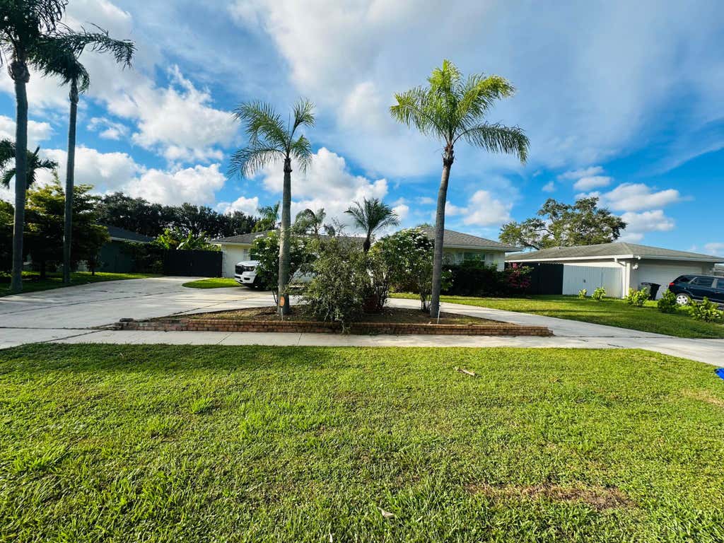 Photo of 1485 Woodcrest Road N, West Palm Beach, FL 33417 (MLS # R11117196)