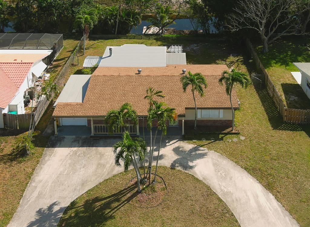 Photo of 1174 SW 28th Avenue, Boynton Beach, FL 33426 (MLS # R10786319)