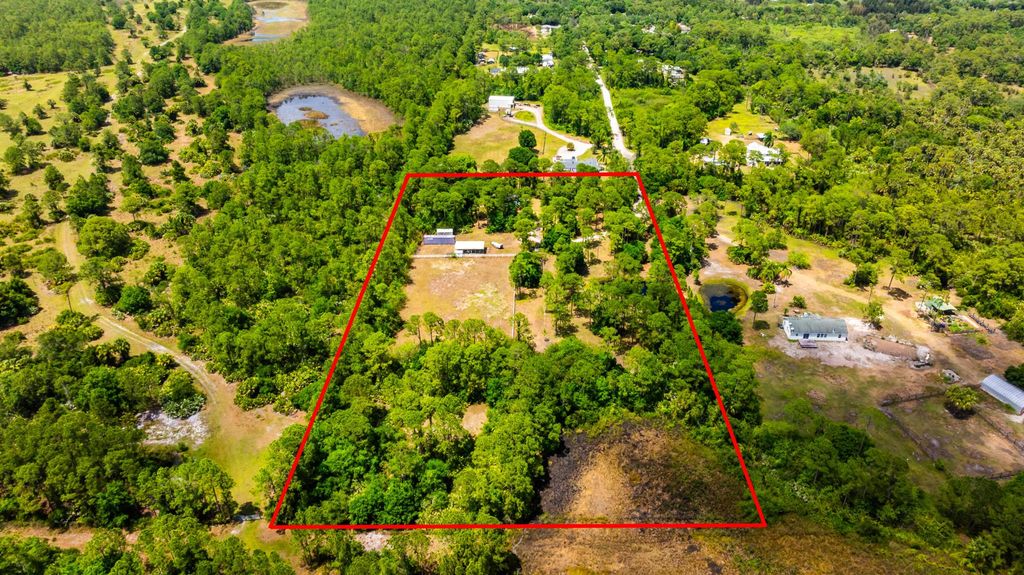 Photo of 7800 SW Rattlesnake Run, Palm City, FL 34990 (MLS # R10981443)