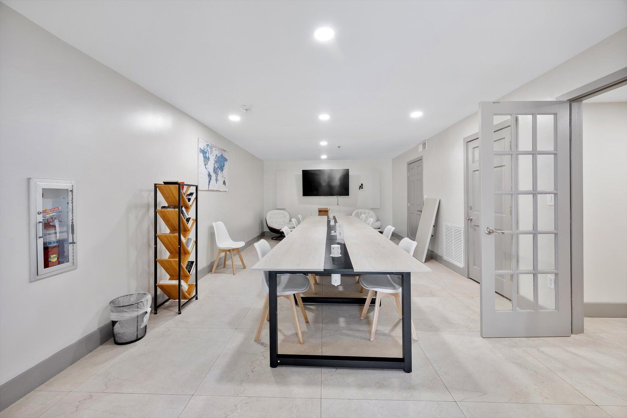 THE YACHT CLUB AT AVENTURA CONDO - Residential