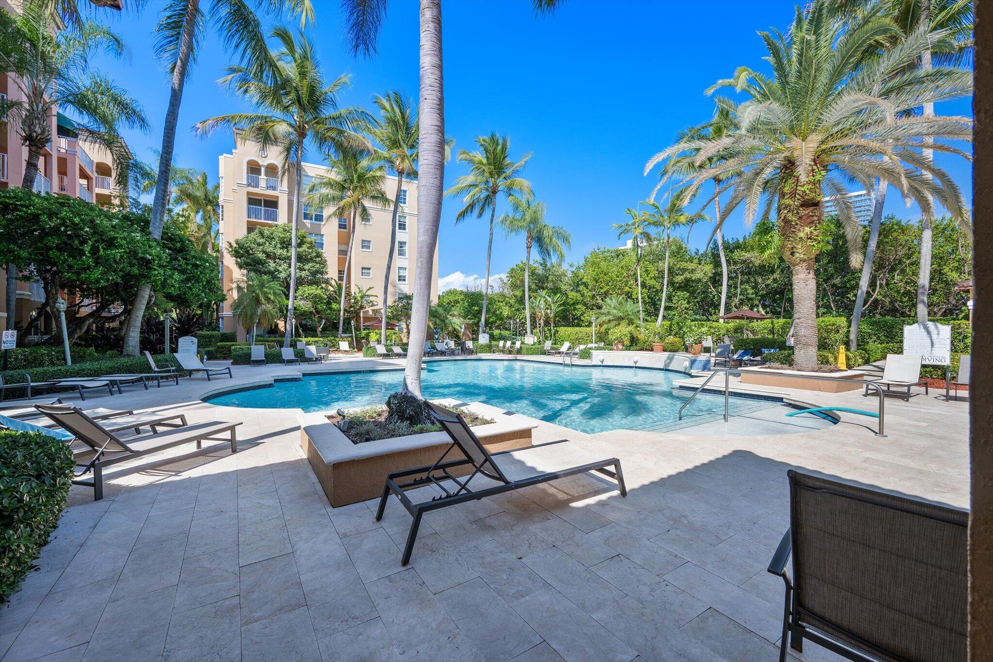 THE YACHT CLUB AT AVENTURA CONDO - Residential