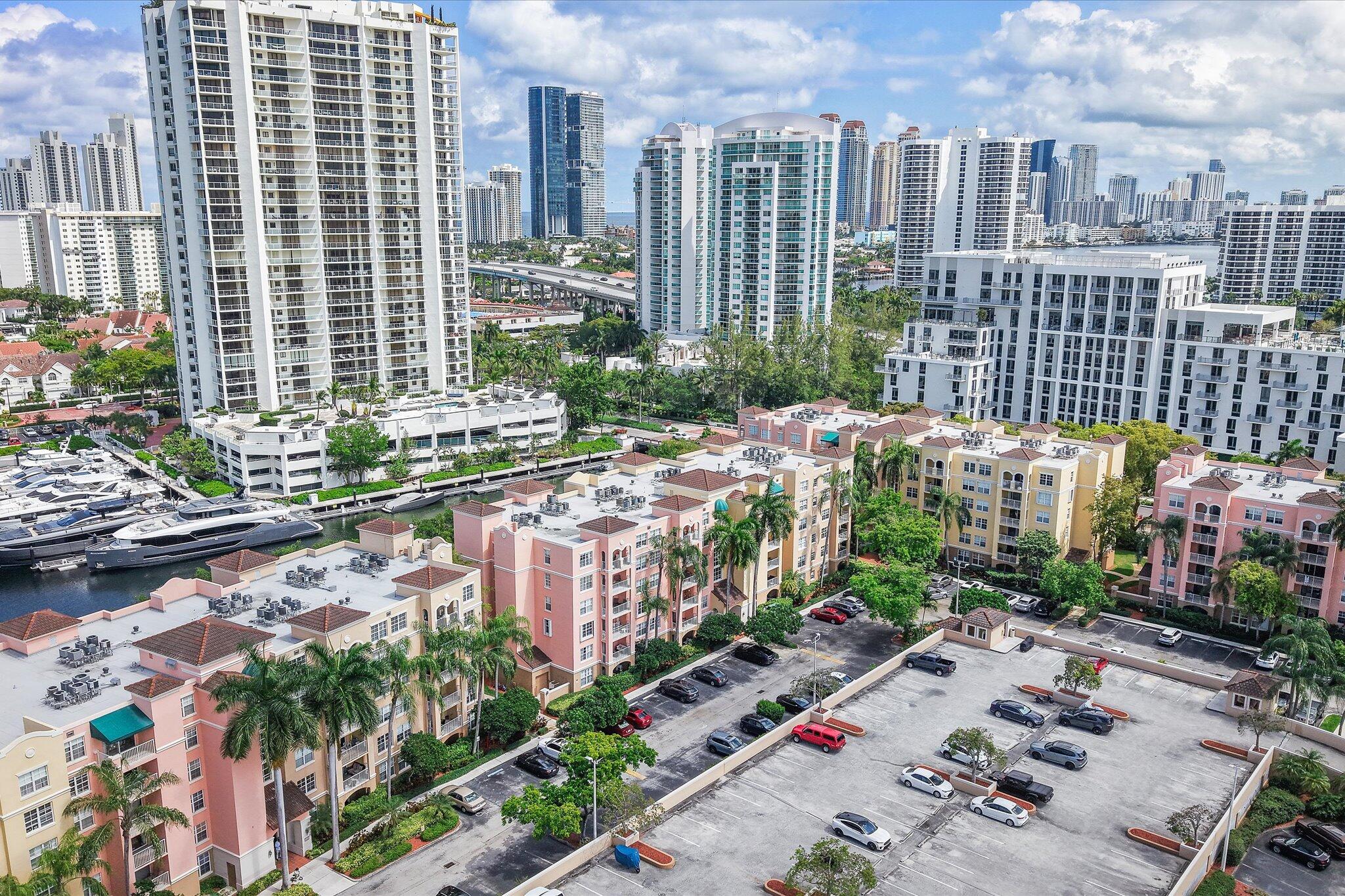 THE YACHT CLUB AT AVENTURA CONDO - Residential