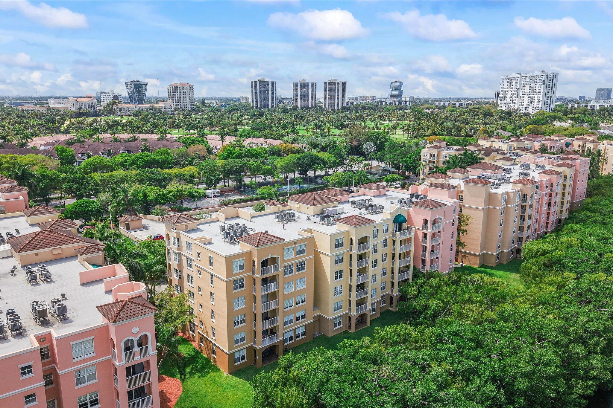 THE YACHT CLUB AT AVENTURA CONDO - Residential