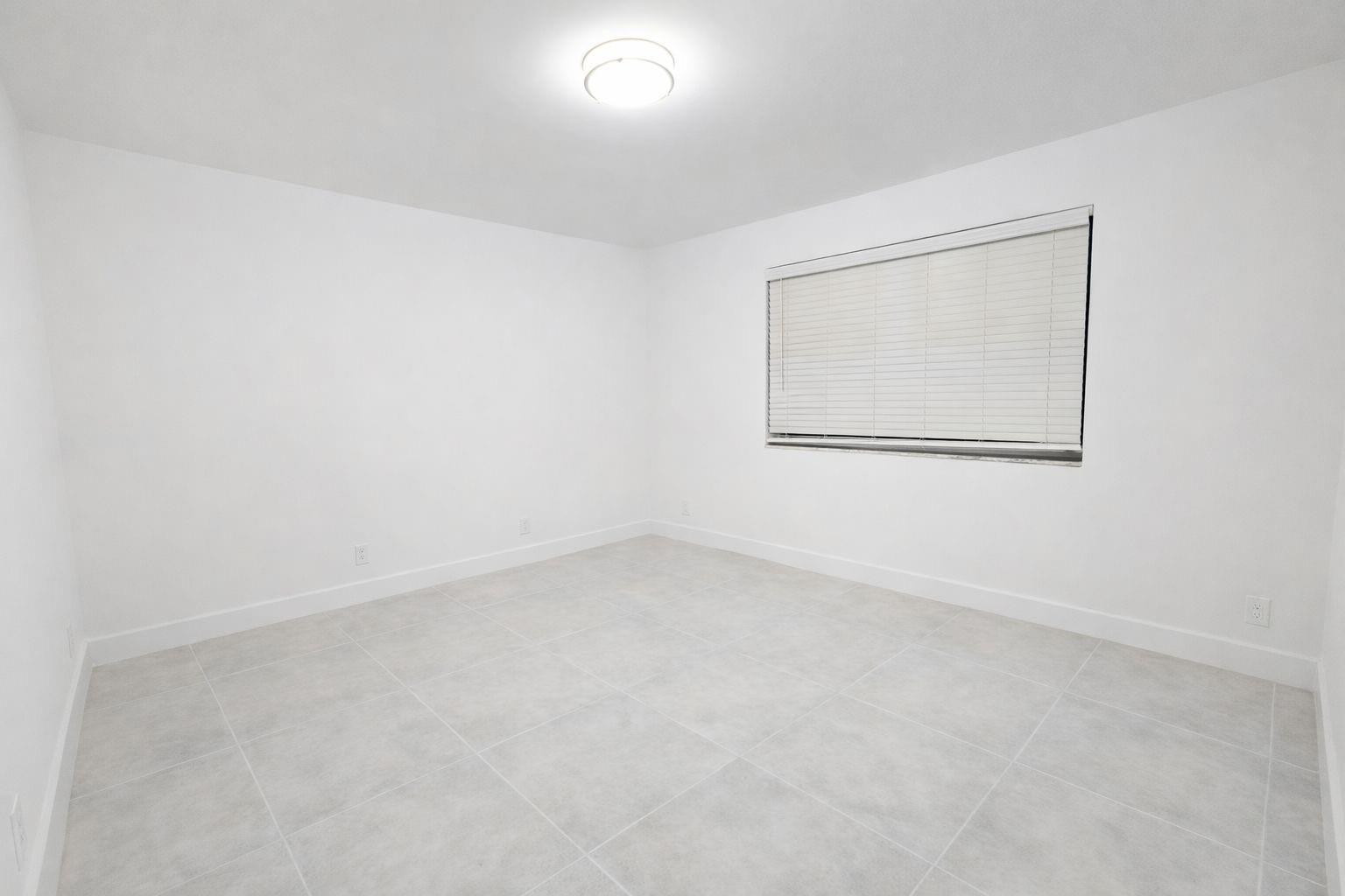 WINDMILL LAKES IV CONDO - Residential Lease