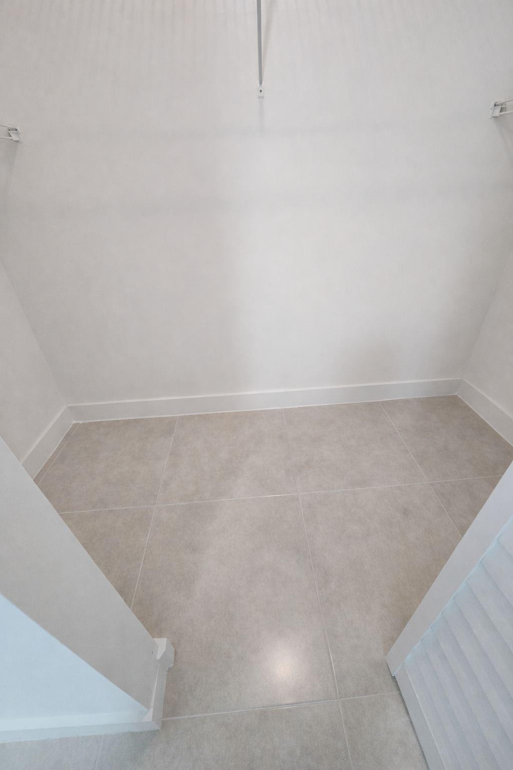 WINDMILL LAKES IV CONDO - Residential Lease