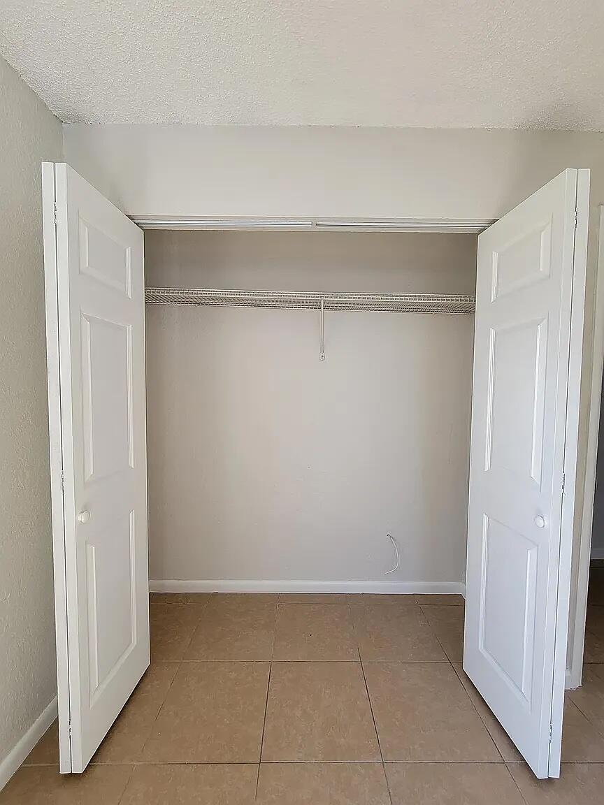 INLET GROVE - Residential Lease