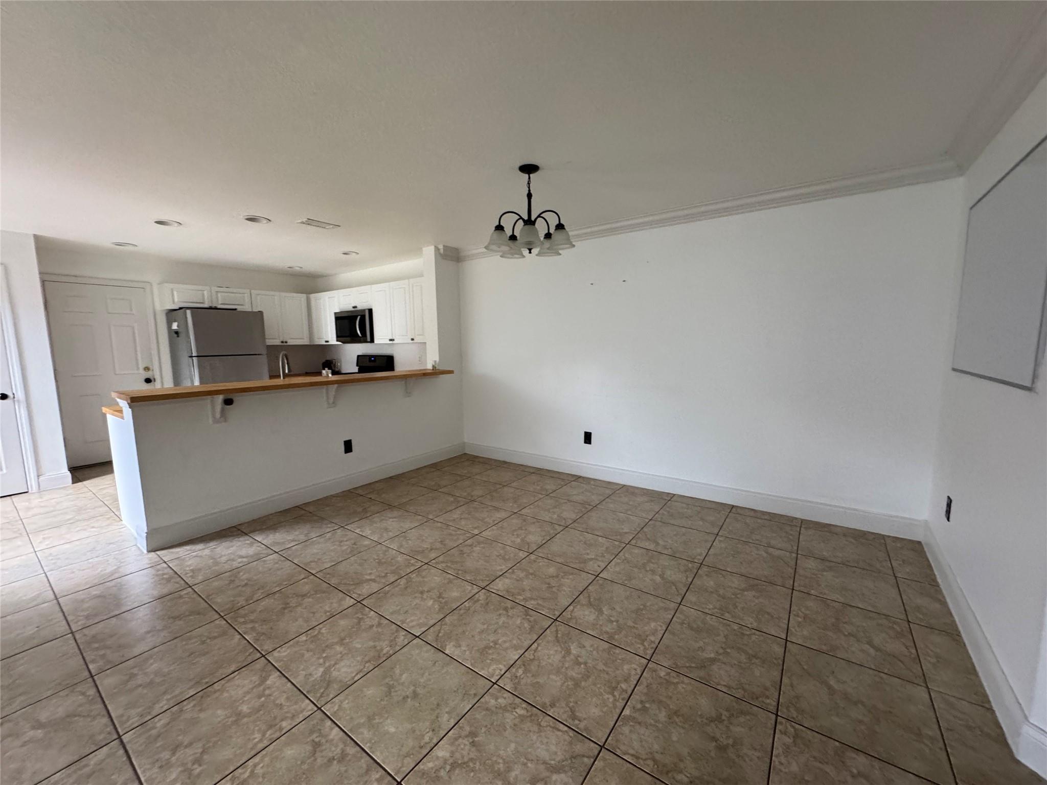 1733 Pointe West Way