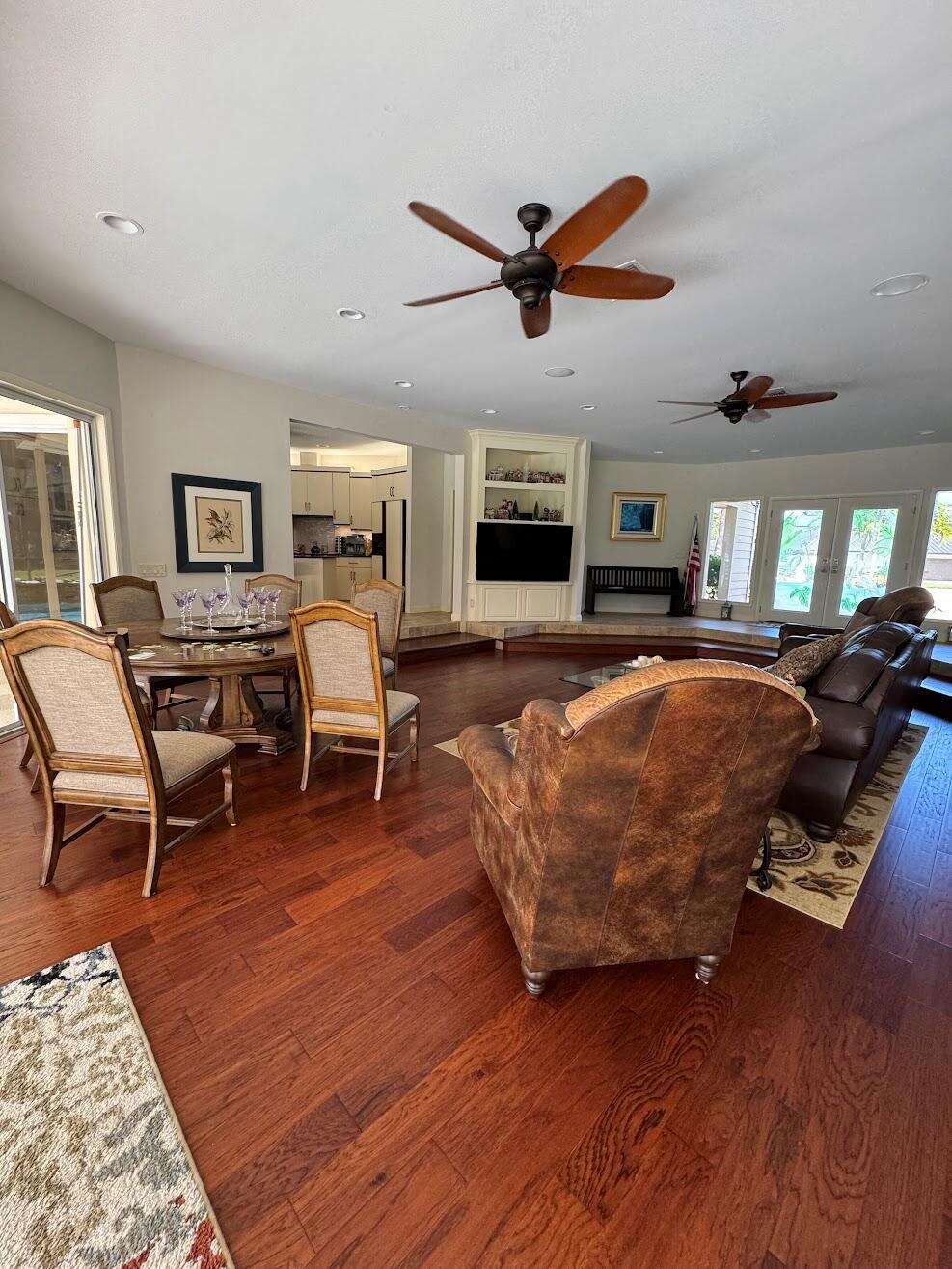 RESERVE CREEK - Residential