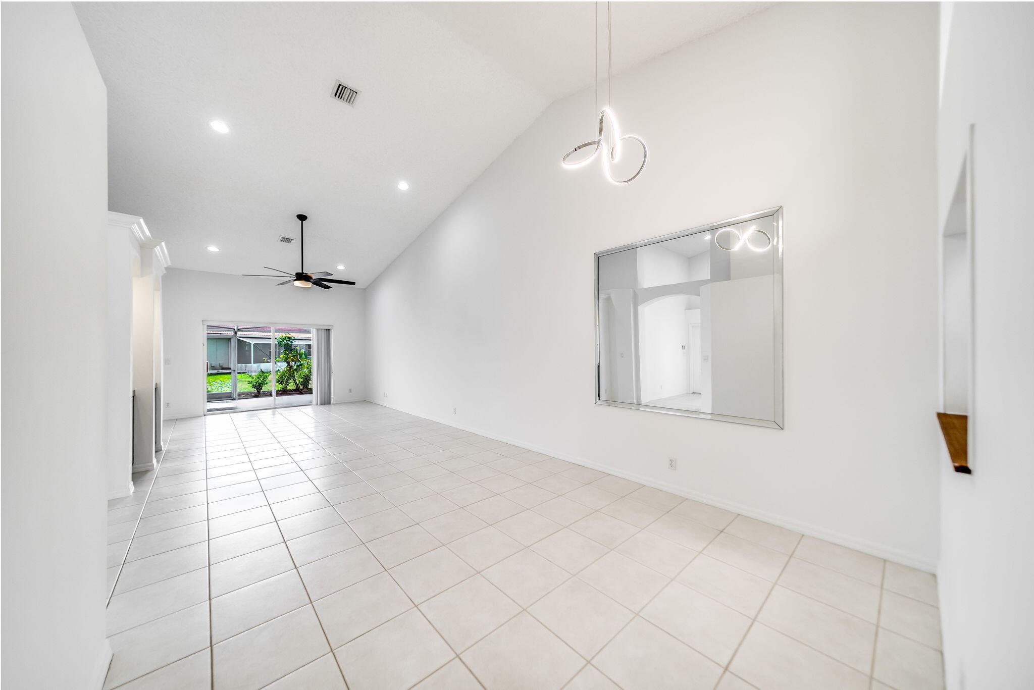 FLORAL LAKES 2 - Residential