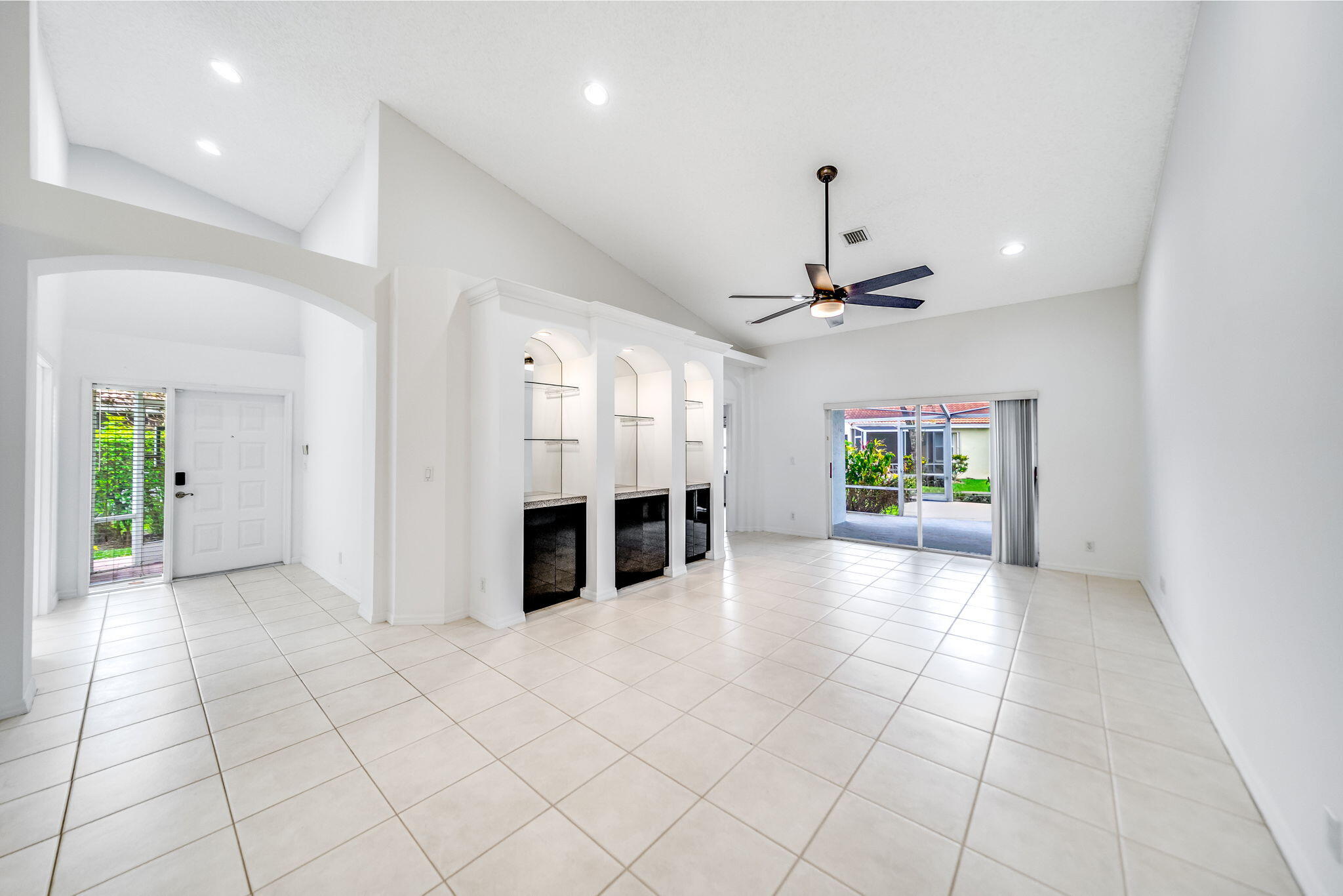 FLORAL LAKES 2 - Residential