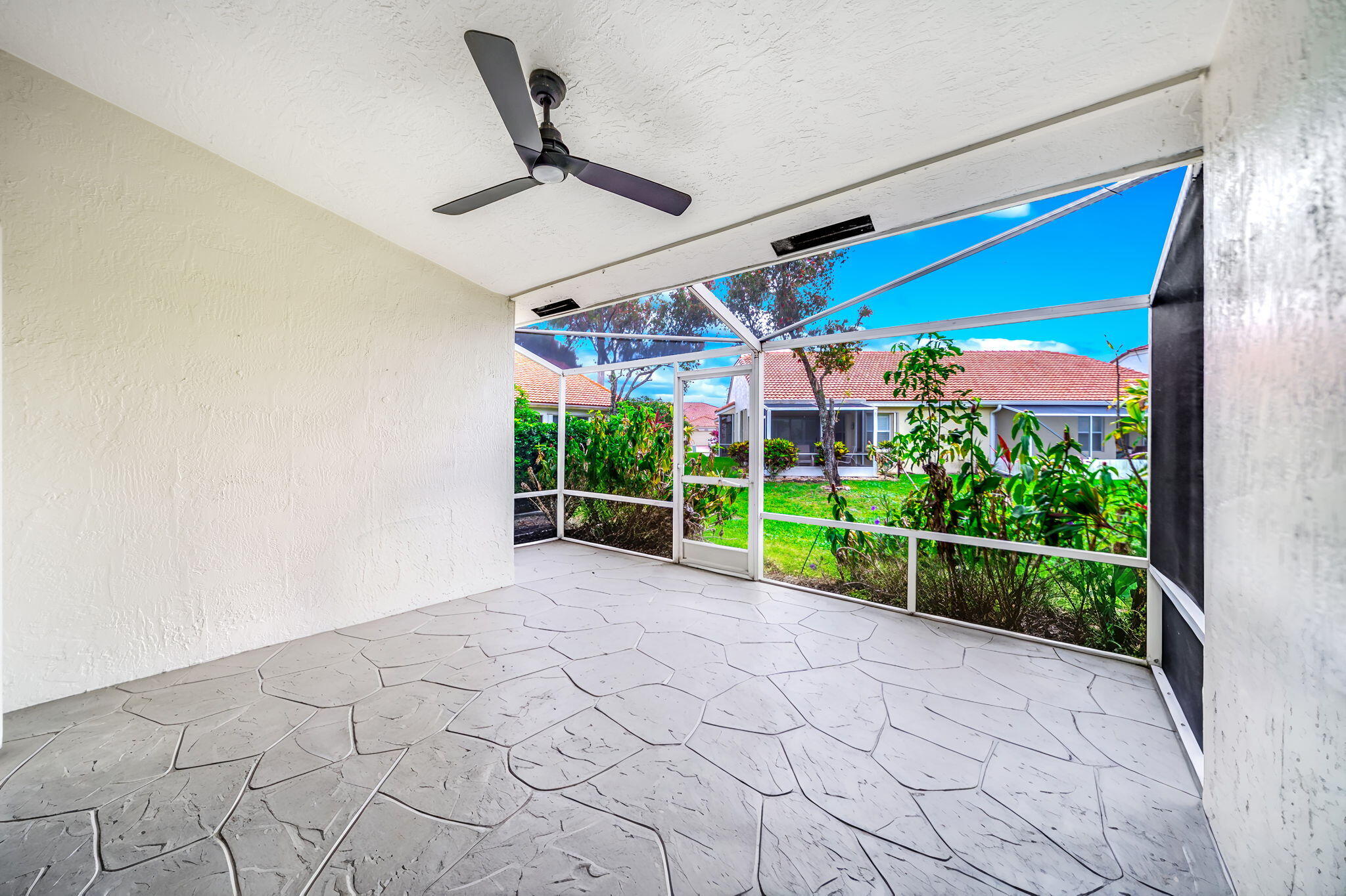 FLORAL LAKES 2 - Residential