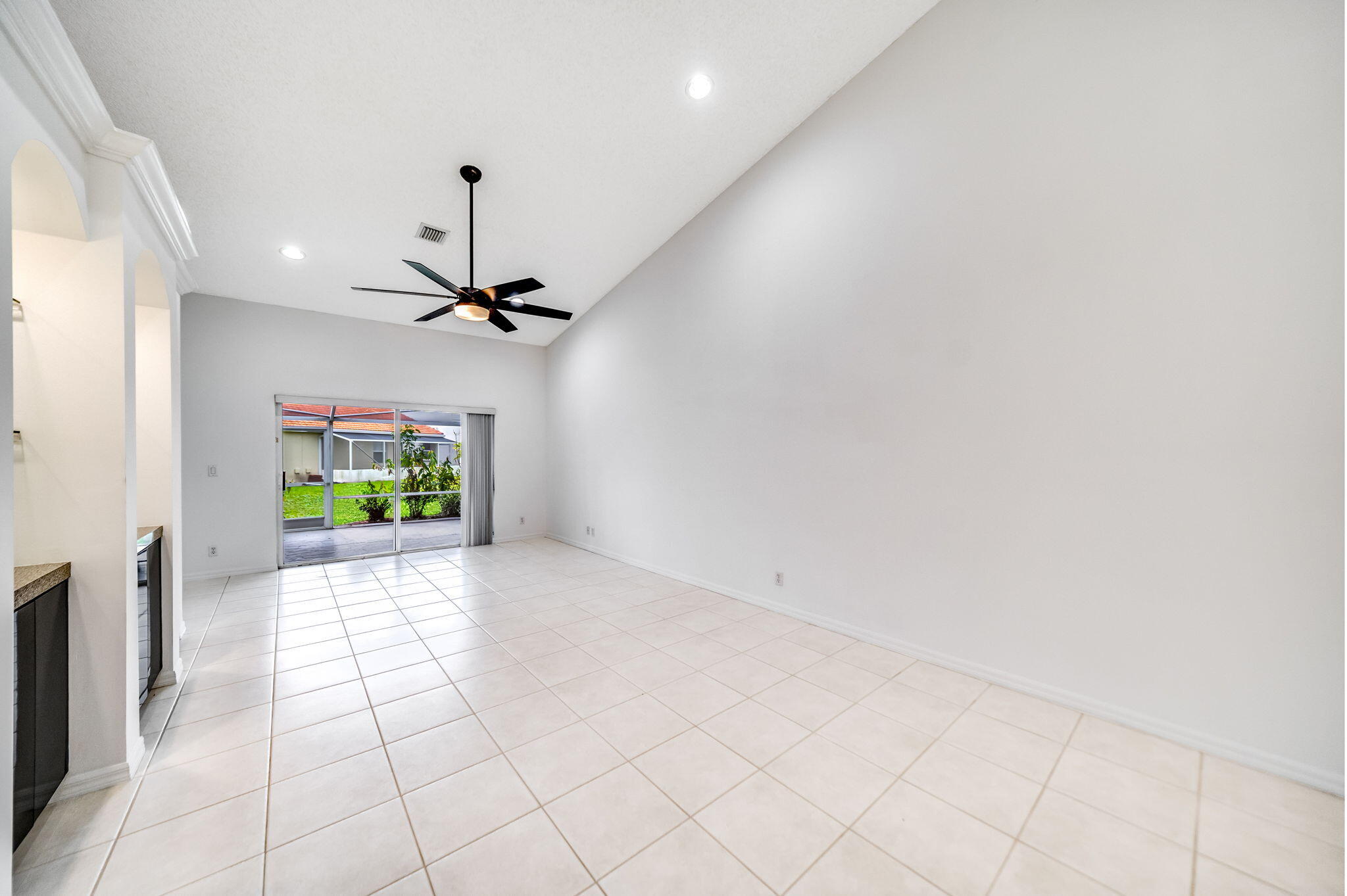 FLORAL LAKES 2 - Residential