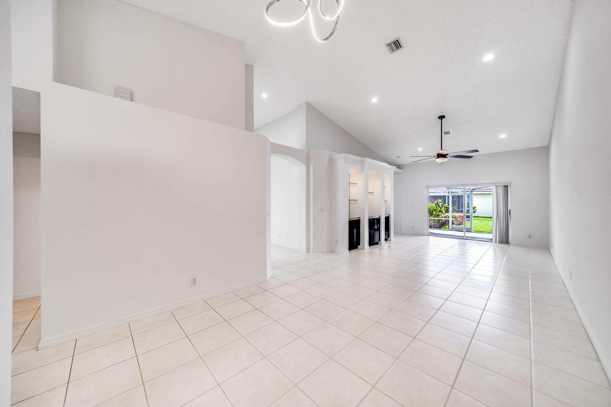 FLORAL LAKES 2 - Residential