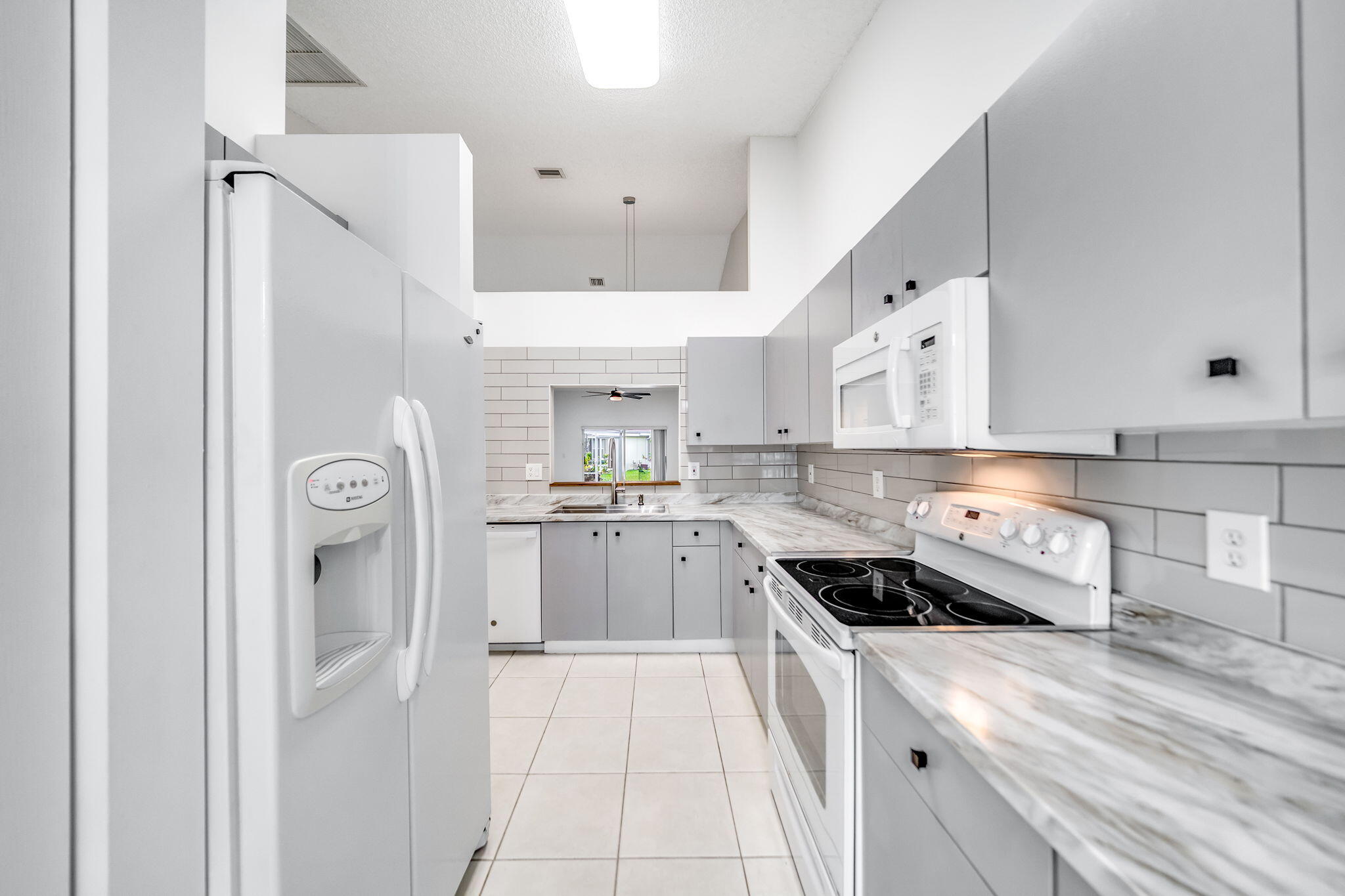 FLORAL LAKES 2 - Residential