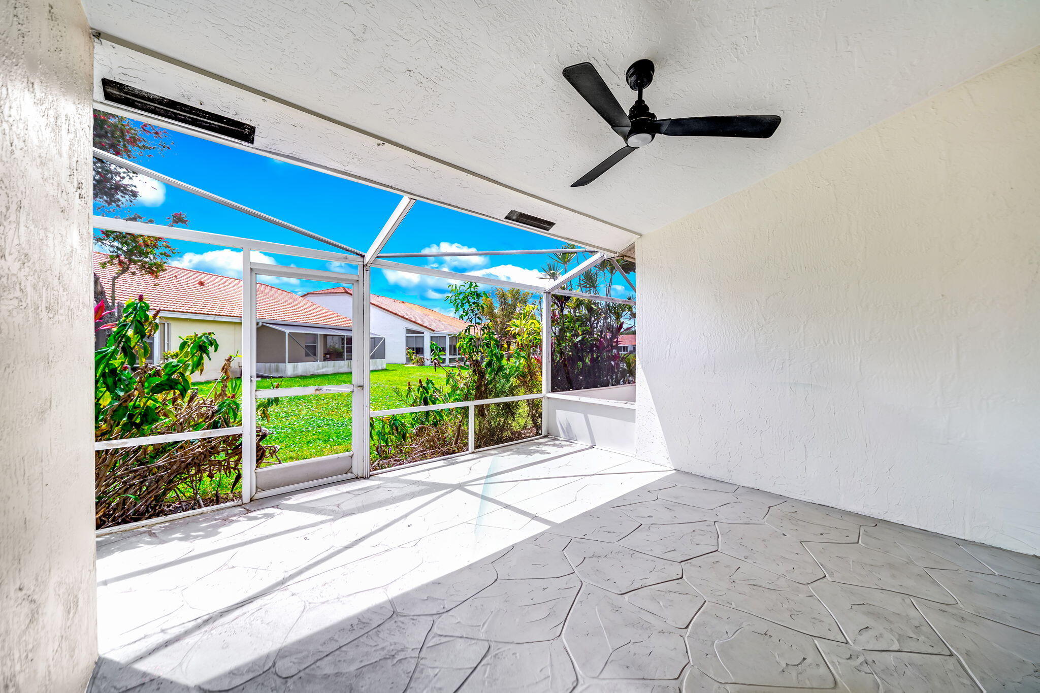 FLORAL LAKES 2 - Residential