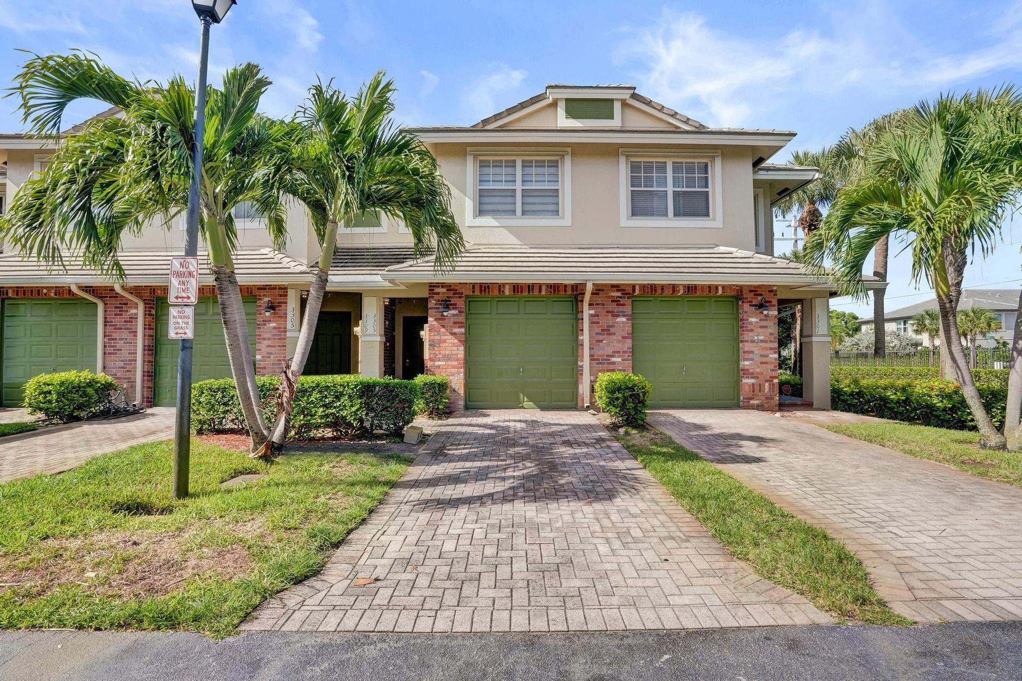 Must See Updated 3 Bedroom 2 1/2 Bath One Car Garage Townhome Located In Bentley Park. Interior Features Include Updated Kitchen With Wood Cabinets and Quartz Countertops. Spacious Family Room and Separate Formal Living Room/Dining Area. 2 Primary Bedrooms With Private Bathrooms. New Tile Flooring Living Areas. Inside Laundry. Fenced In Patio Area With Garden View. Low HOA! Close To Highways/Shopping! Priced To Sell!