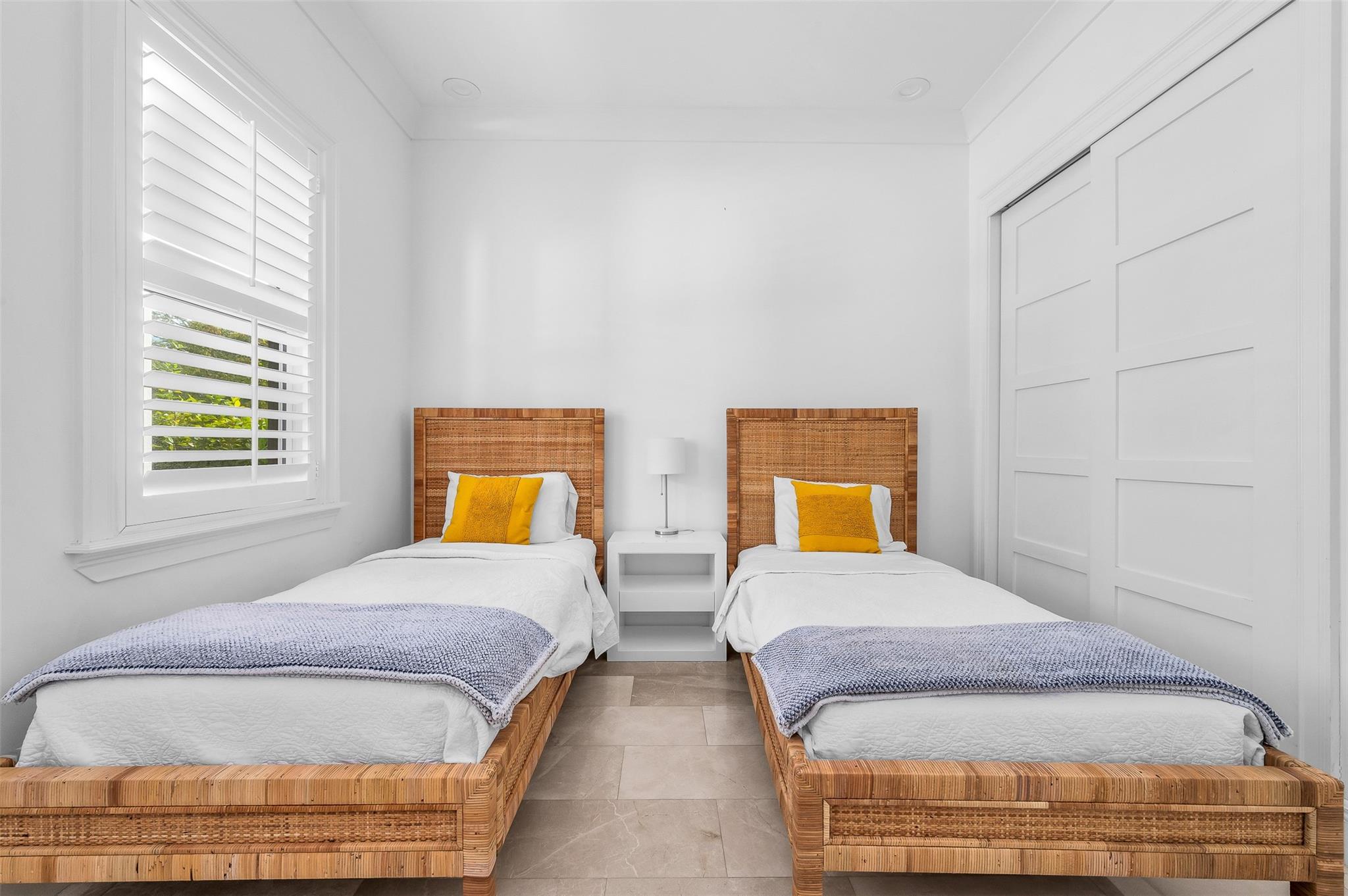 716 Ponce De Leon