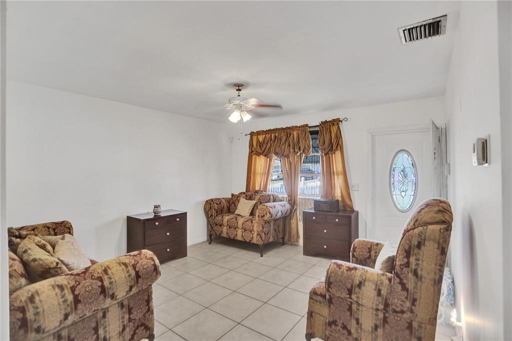 Broadview Country Club Es - Residential