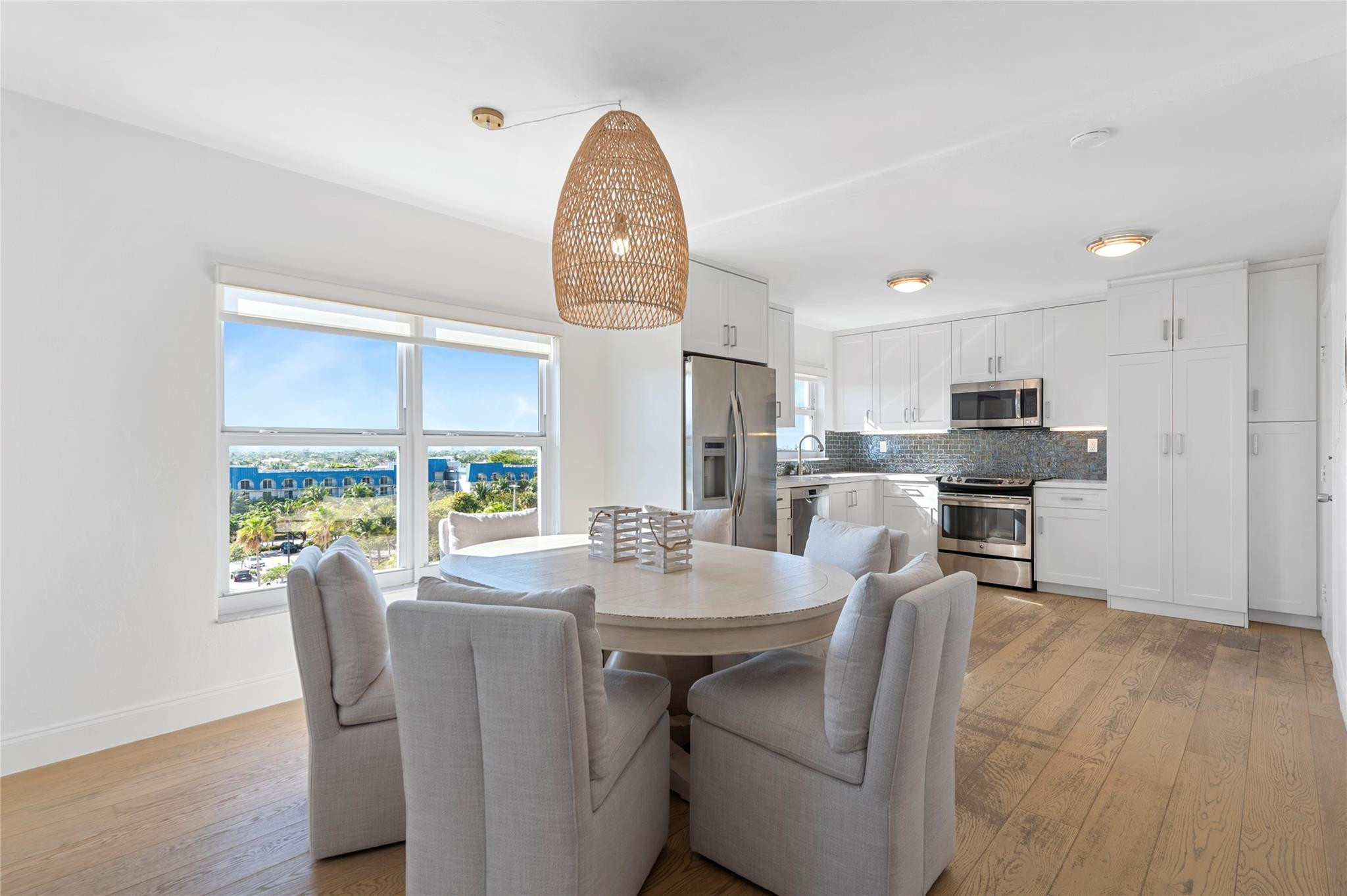 3850 Galt Ocean Drive 606