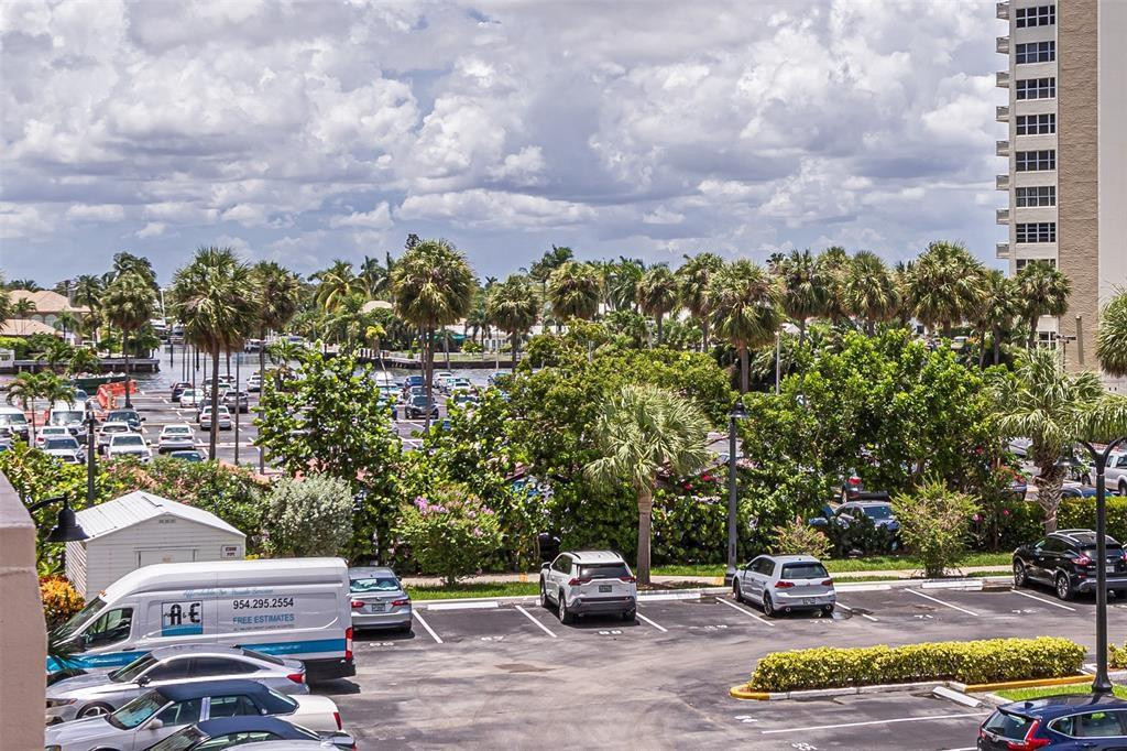 Coral Ridge Towers South - Residential