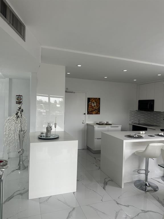 Coral Ridge Towers South - Residential