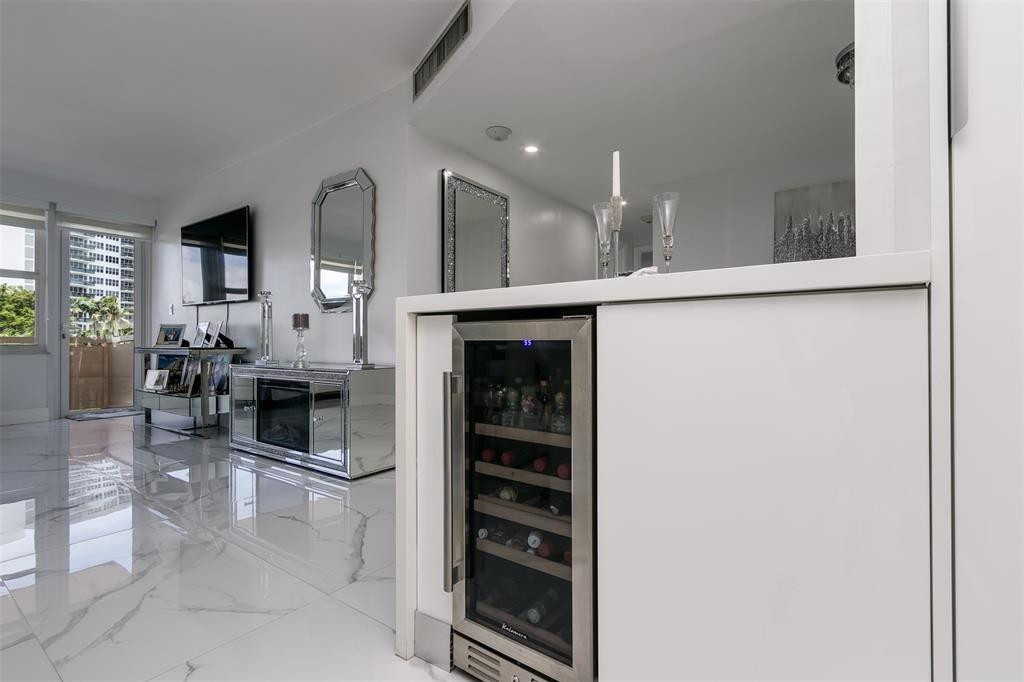 Coral Ridge Towers South - Residential