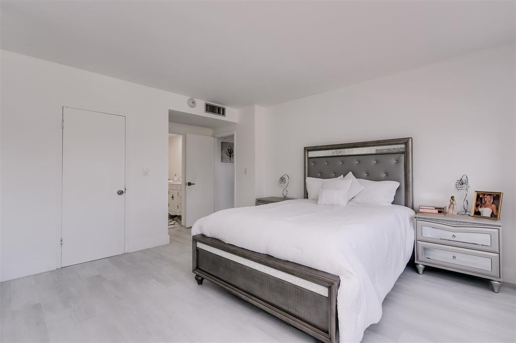 Coral Ridge Towers South - Residential