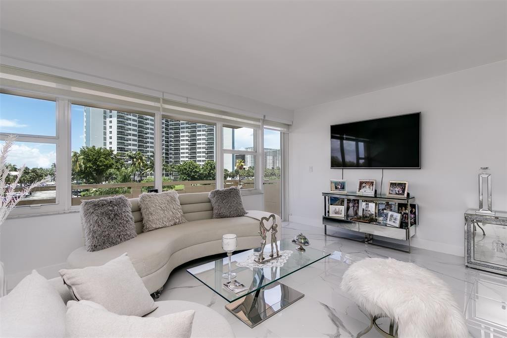 Coral Ridge Towers South - Residential