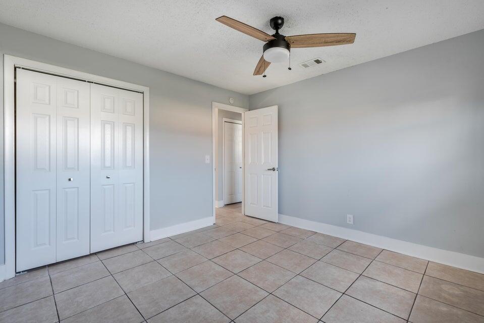 SUTTON MANOR - Residential Lease