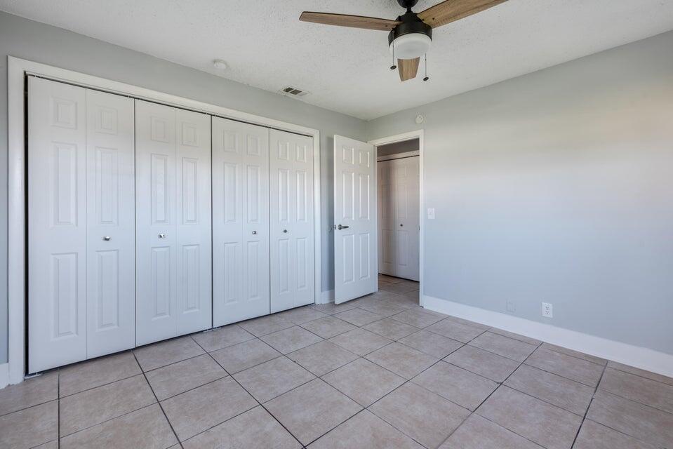 SUTTON MANOR - Residential Lease