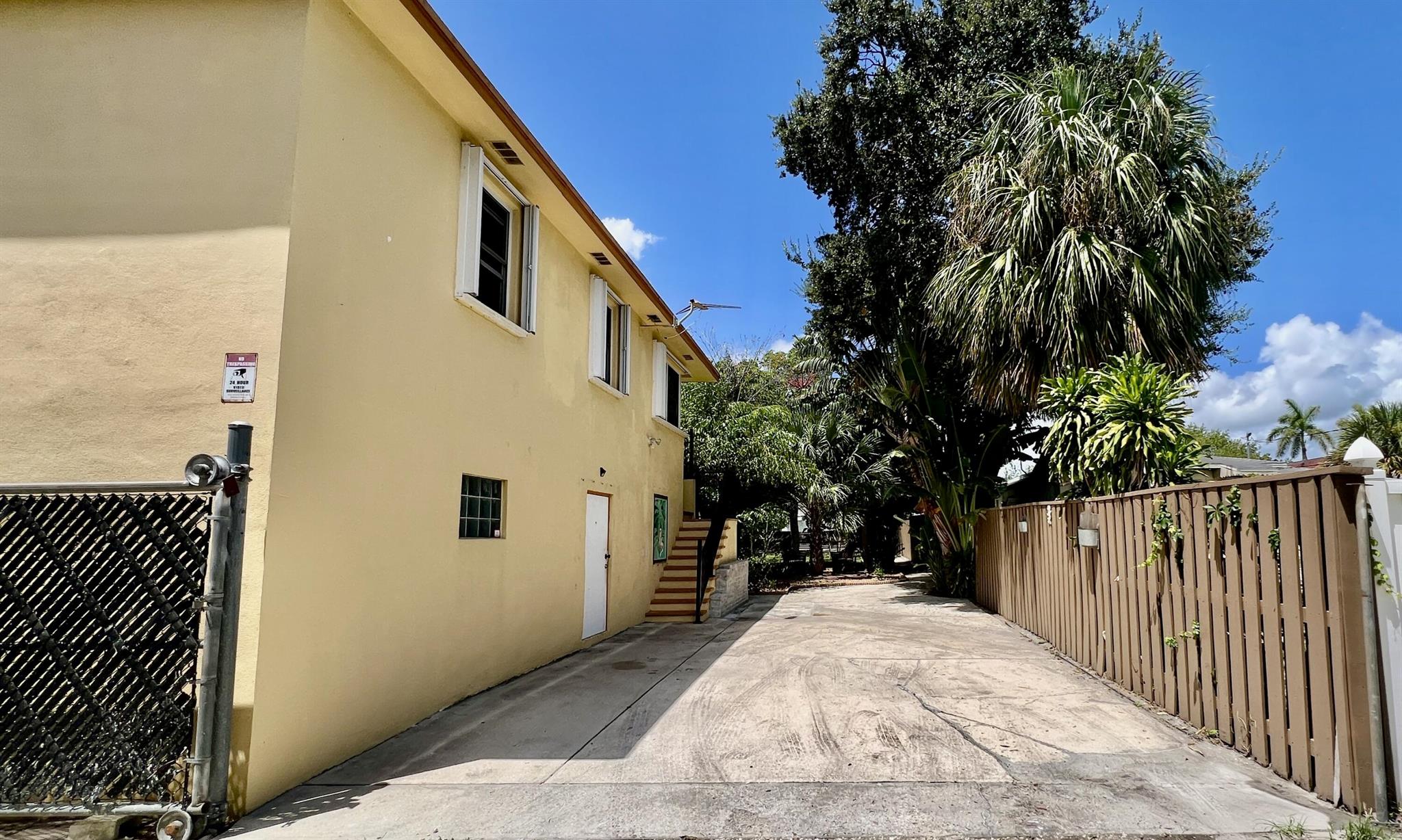 LAKE WORTH TOWN OF ADD 1 - Residential Income