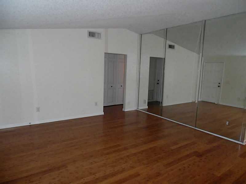 CRESTWOOD SUB UNIT 2 - Residential Lease
