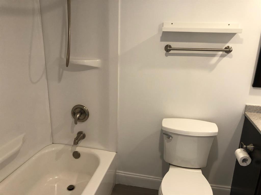 BOCA HILLS CONDO - Residential Lease