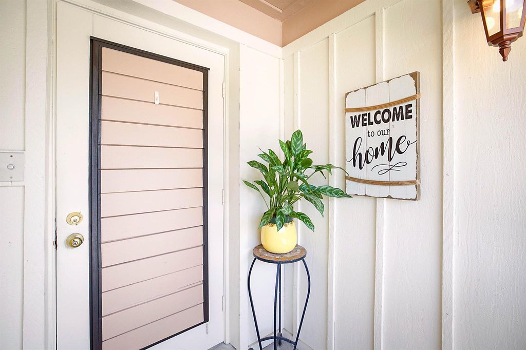 Photo of 167 Brackenwood Road, Palm Beach Gardens, FL 33418 (MLS # R11082358)