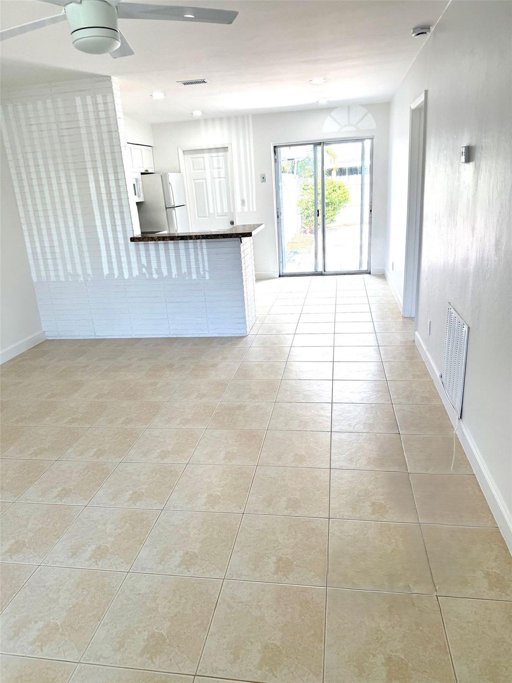 Photo of 5437 NE 22nd Ter, Fort Lauderdale, FL 33308 (MLS # F10520882)