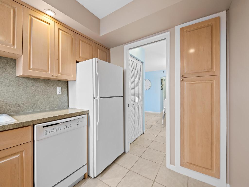 3221 S Ocean Boulevard 302