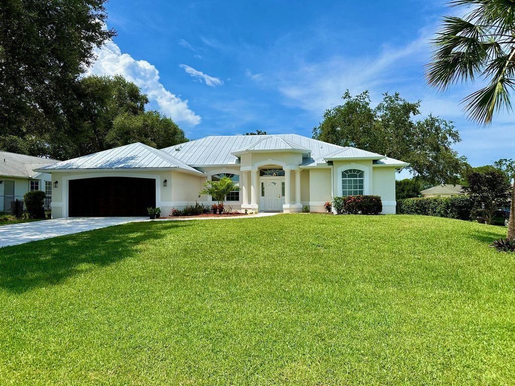 Photo of 671 SW Aster Road, Port St Lucie, FL 34953 (MLS # R10905300)