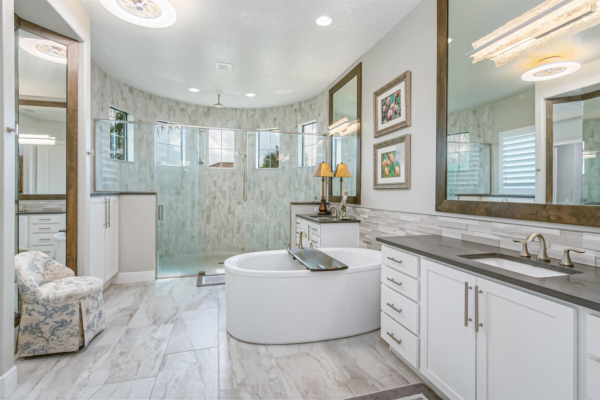 ST. ANDREWS MANOR PHASE THREE - Residential